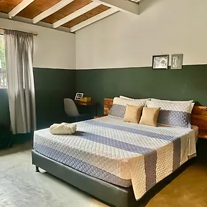 Maison d'hôtes Casa Mosaiko Patio Bonito, Medellín